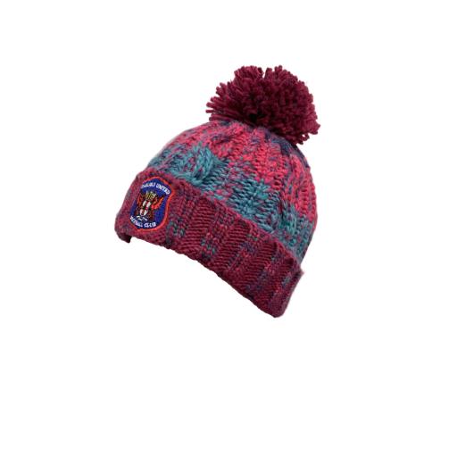 winter berries hat.png